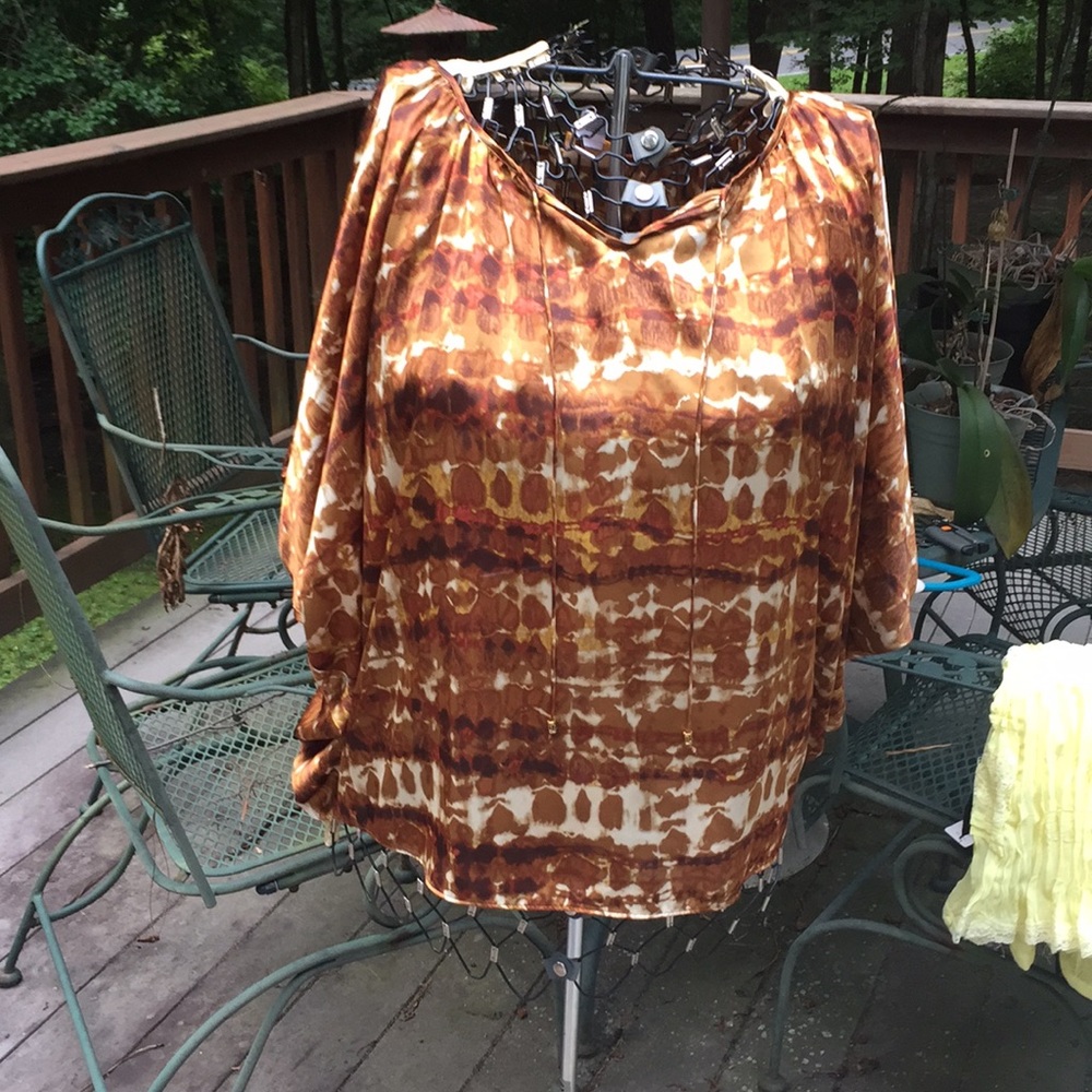 Ruby Red pullover kimono top.
